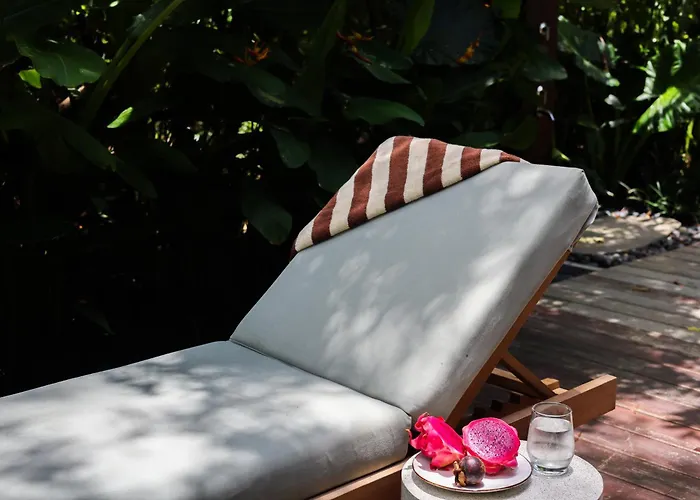 Modern Wellness Retreat Icebath Pool Zen Patio Uluwatu
