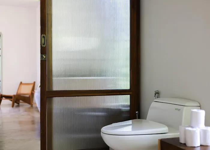 Modern Wellness Retreat Icebath Pool Zen Patio Villa *