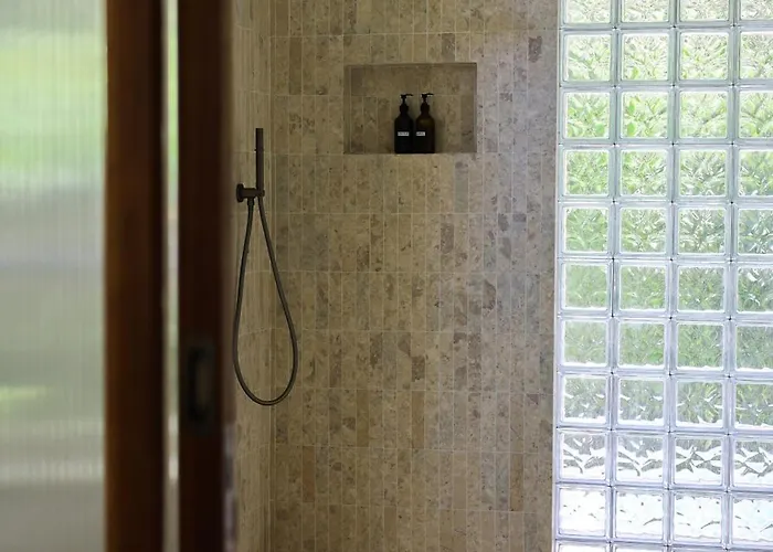 Modern Wellness Retreat Icebath Pool Zen Patio * Uluwatu